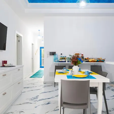 לינה וארוחת בוקר Turchese House 3*