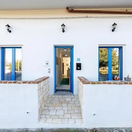 לינה וארוחת בוקר Turchese House