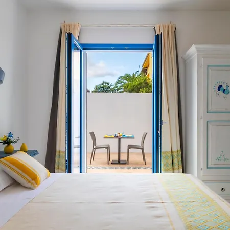 לינה וארוחת בוקר Turchese House Tortolì
