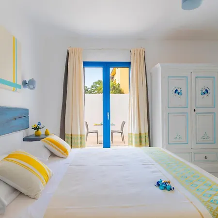 לינה וארוחת בוקר Turchese House 3*
