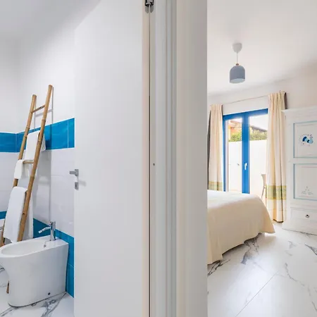 Turchese House לינה וארוחת בוקר 3*