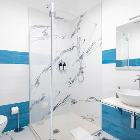 לינה וארוחת בוקר Turchese House 3*